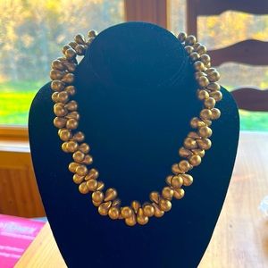 Gorgeous gold pearls necklace